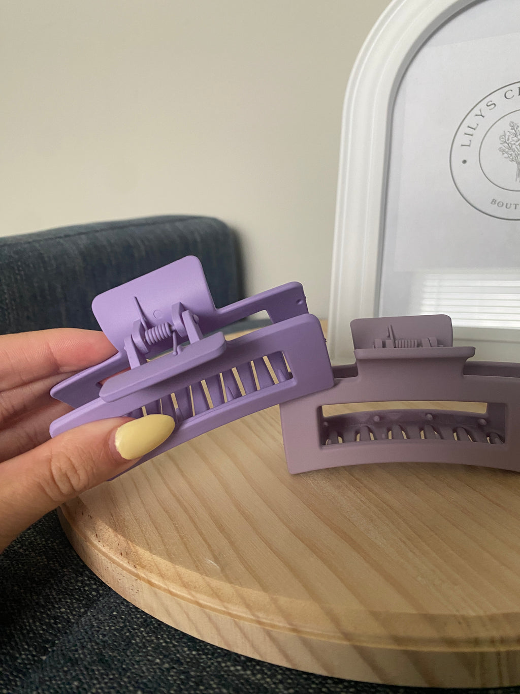 Claw clips